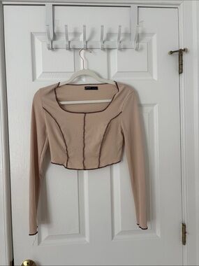 SHEIN Beige Crop Top with Dark Contrast Trim
